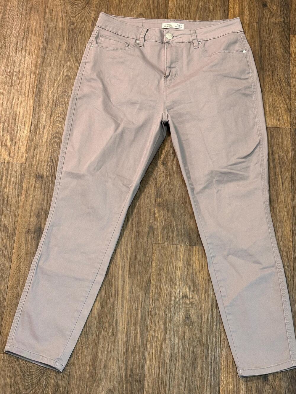 Royalty For Me Women’s Grey Lavender Purple Jeans Pants Ankle High Rise 10